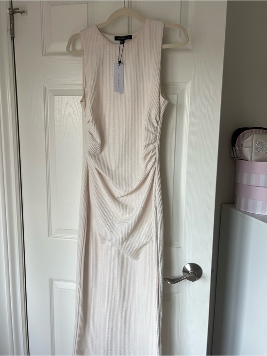 Dynamite Dresses & Skirts - Dynamite Ivory Sleeveless Ruched Maxi Dress